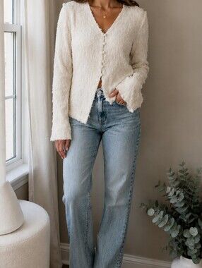 NWT COMMENSE Ivory Textured V-Neck Button Front Cardigan Size M